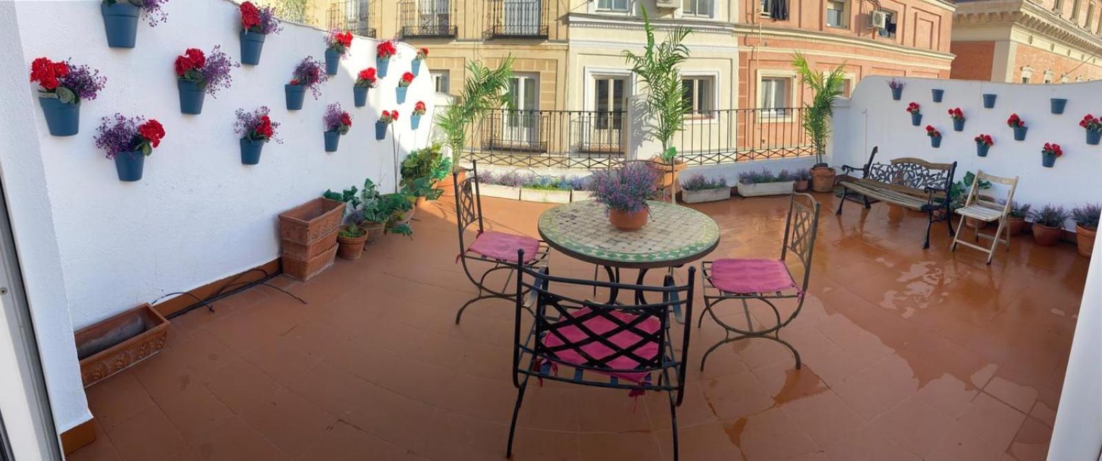 Romantic Central Terrace Madrid Exterior photo